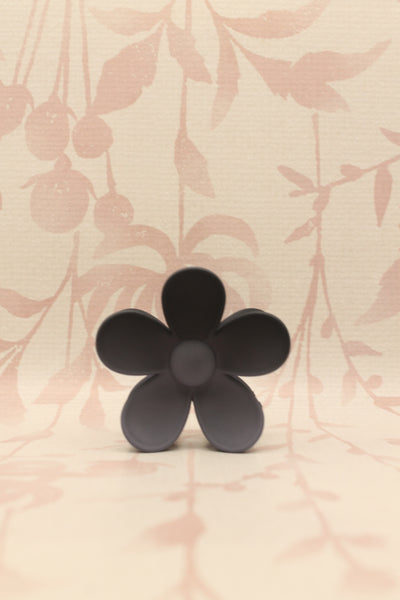Matte Flower Hair Claw Clip | Ombre Black