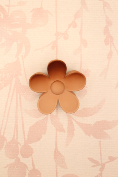 Matte Flower Hair Claw Clip | Ombre Brown