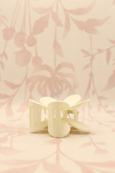 Matte Flower Hair Claw Clip | Off White