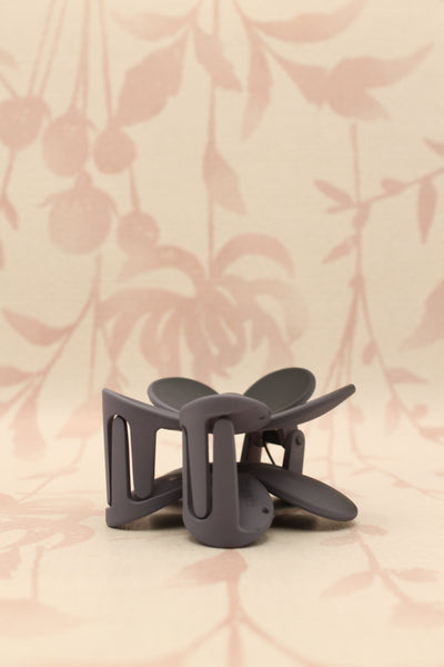 Matte Flower Hair Claw Clip | Ombre Black