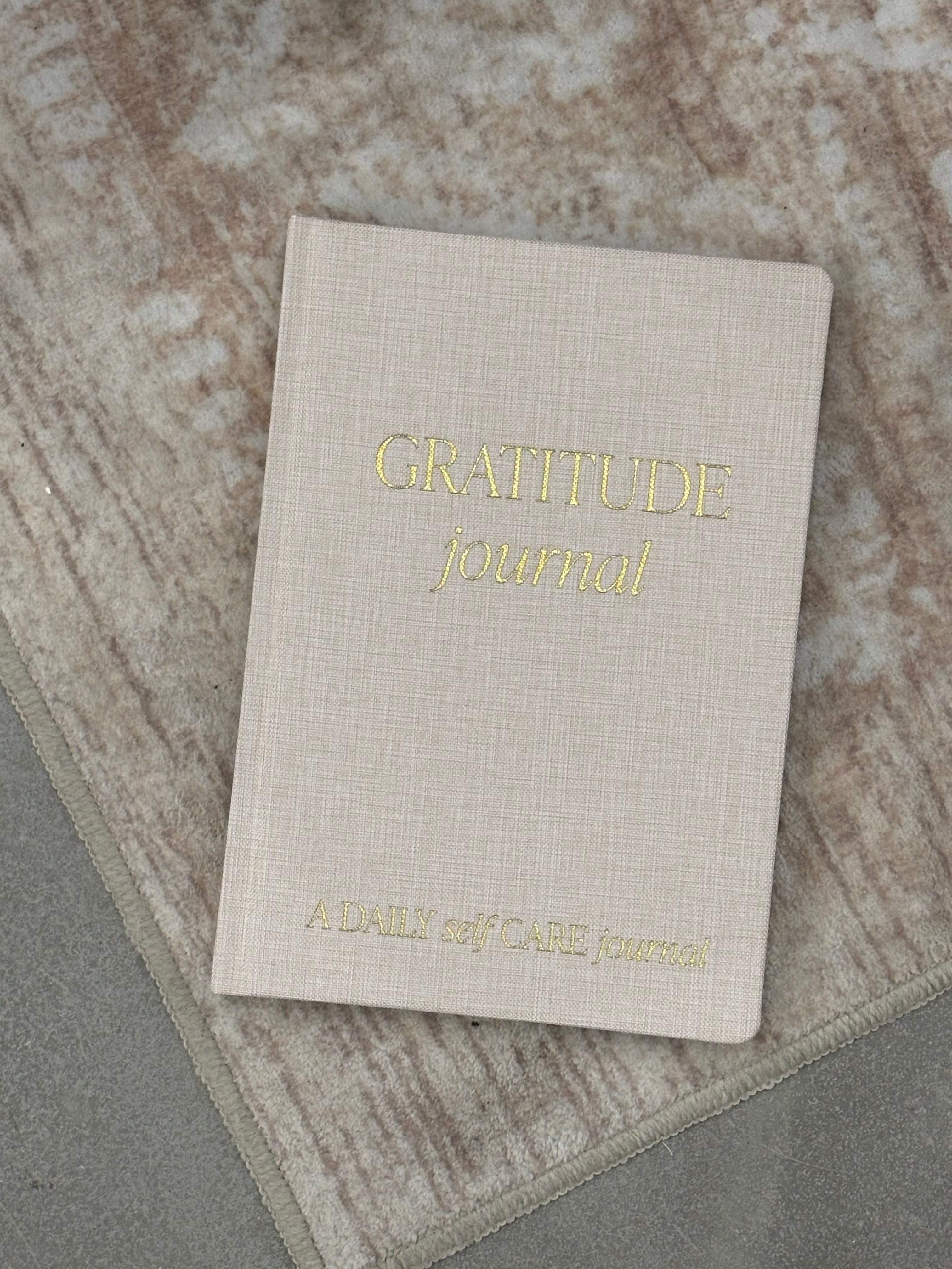 Daily Prompts Gratitude Journal