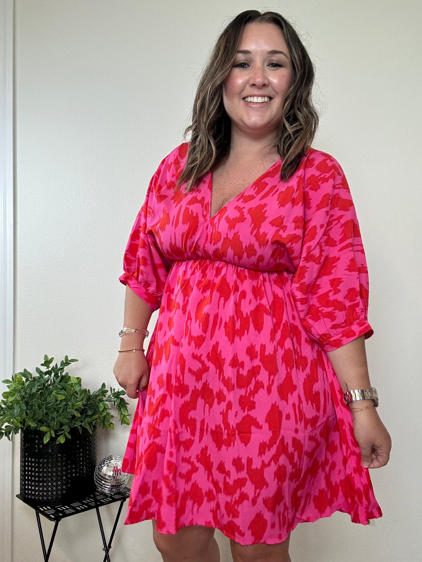 Short sleeve red and pink dress