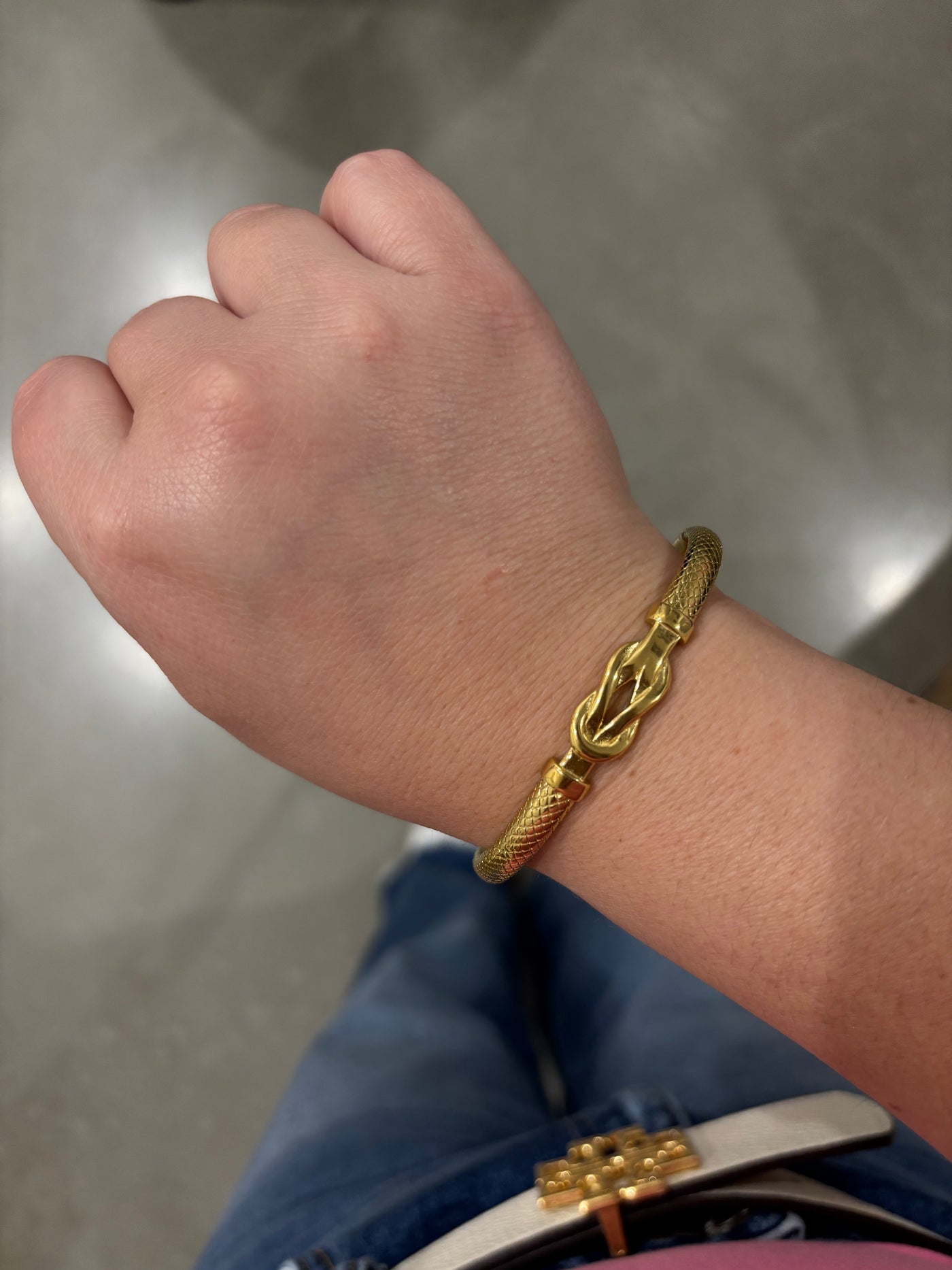 Textured Knot Bangle | Gold