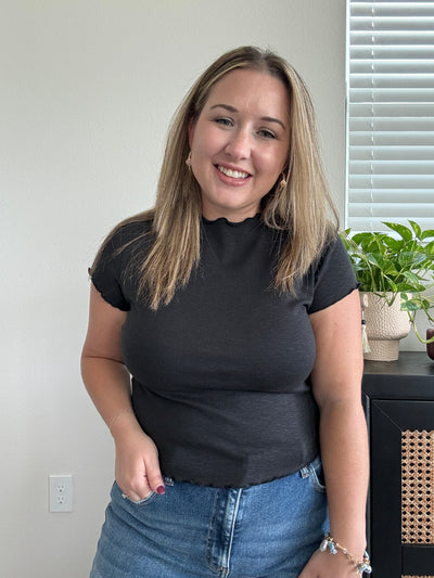 Lettuce Trim Cropped Tee | Black