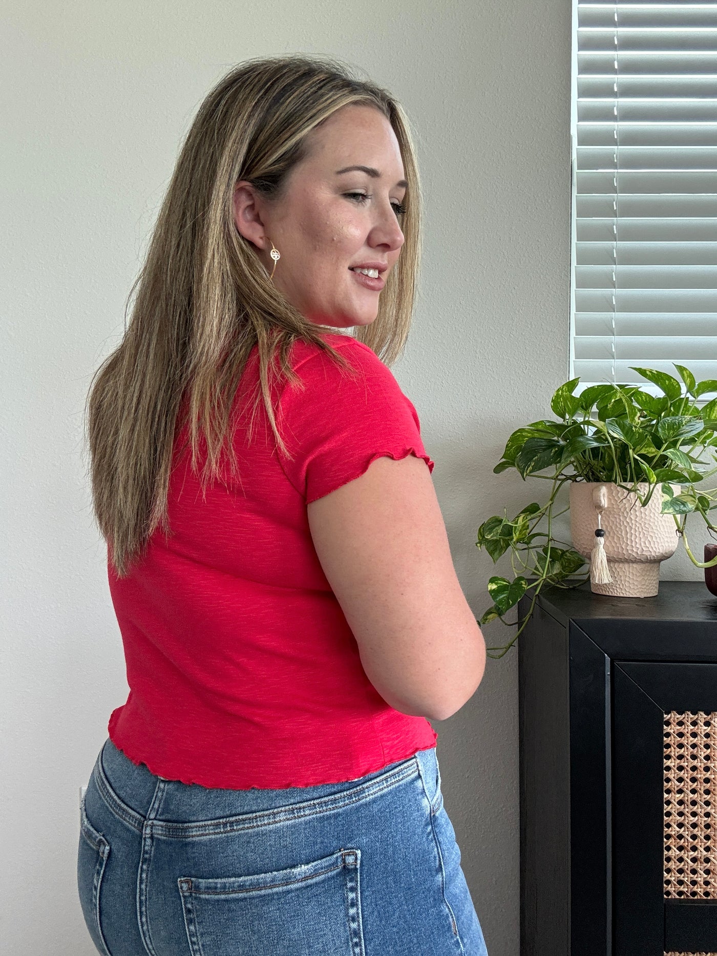 Lettuce Trim Cropped Tee | Red