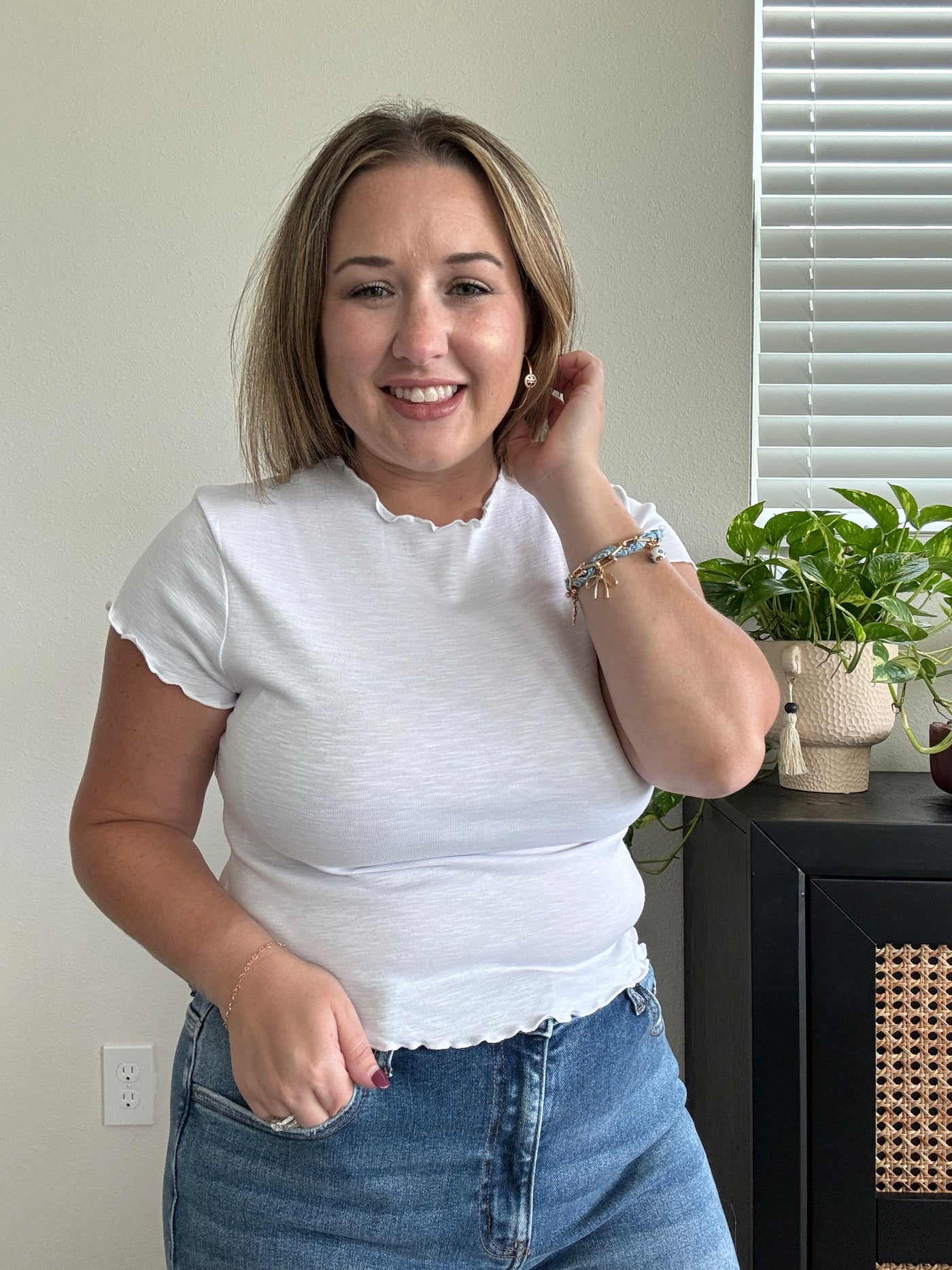 Lettuce Trim Cropped Tee | White