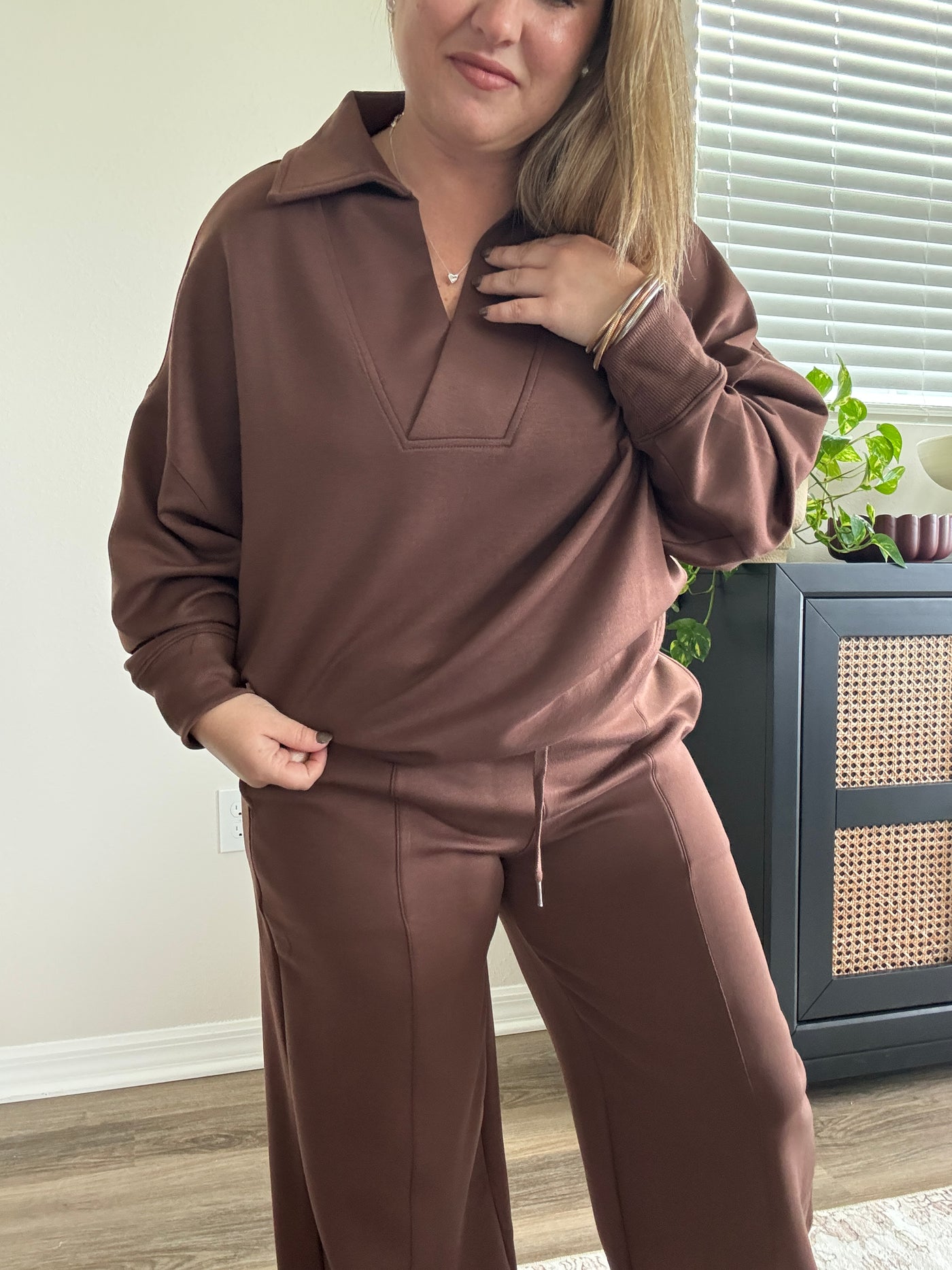 Scuba Collared Pullover | Brown