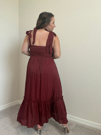 Camryn Sweetheart Ruffle Hem Midi Dress