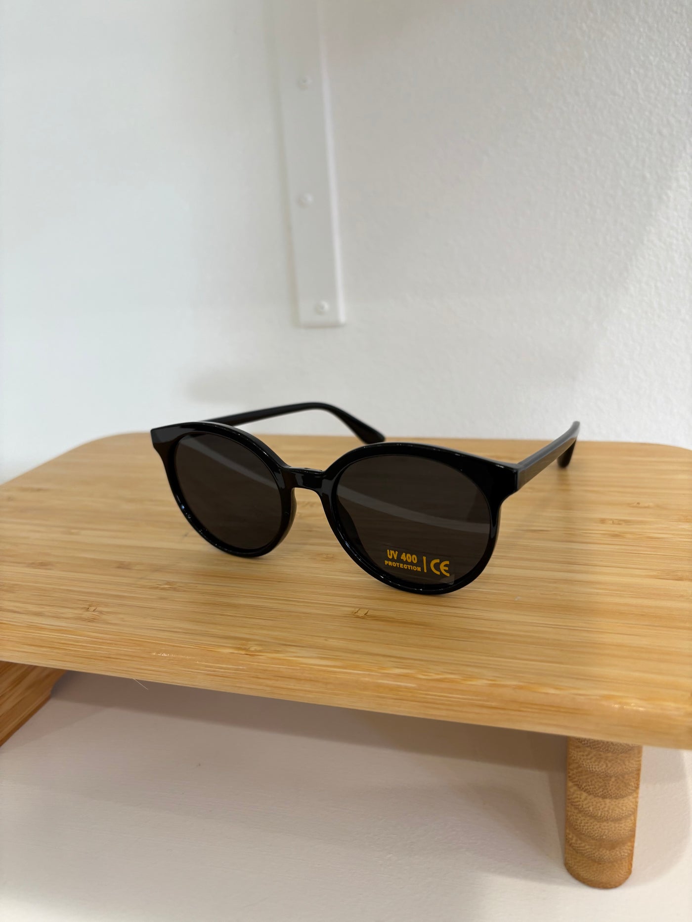 Luca Round Sunglasses | Black