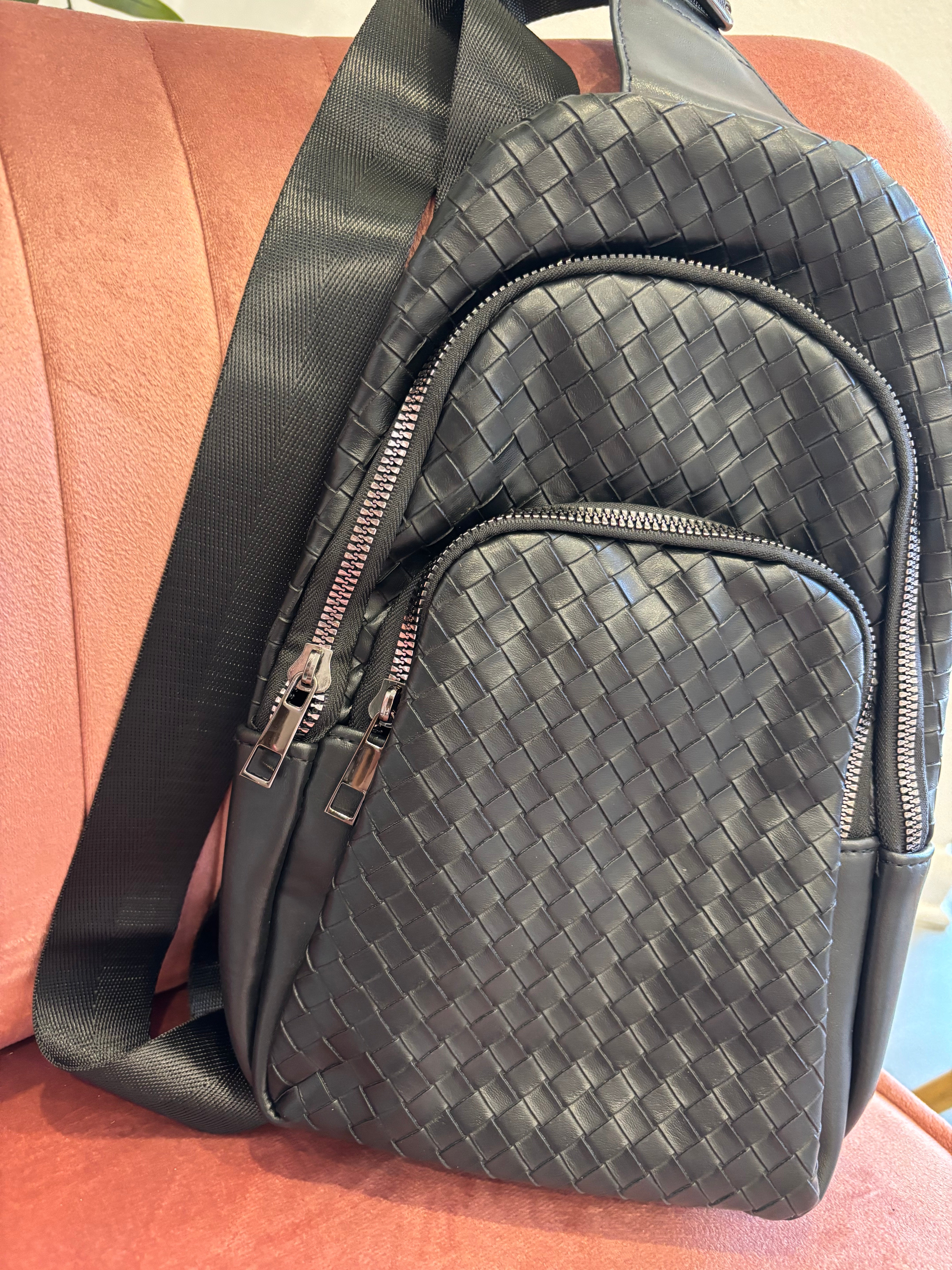 Braided Weave Sling Bag | Black