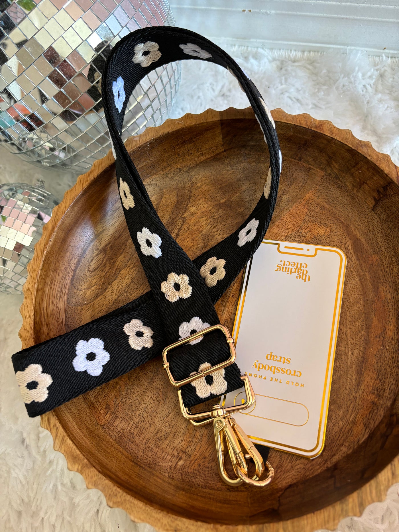 Crossbody strap with flowers