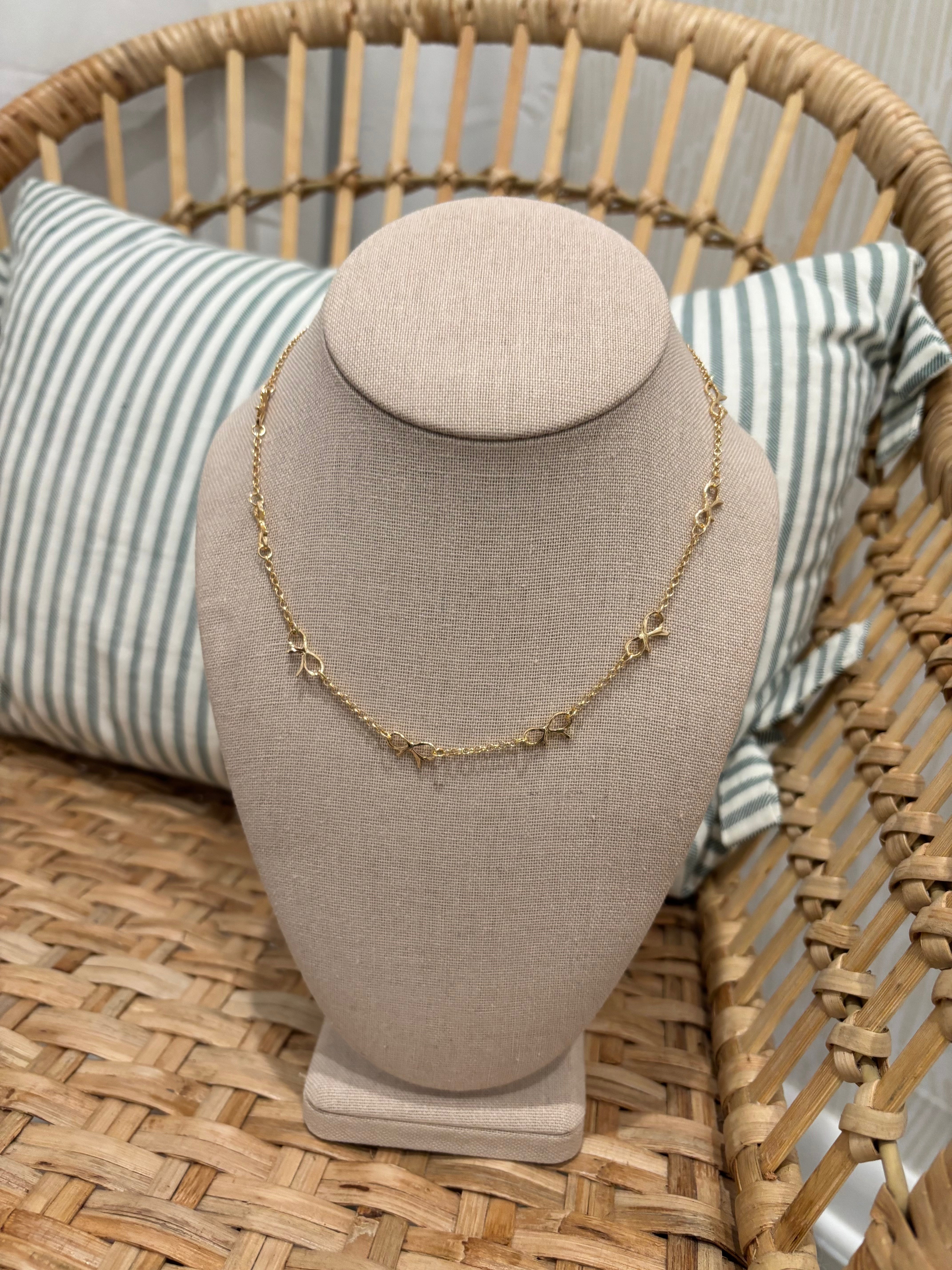 Cutout Bow Necklace