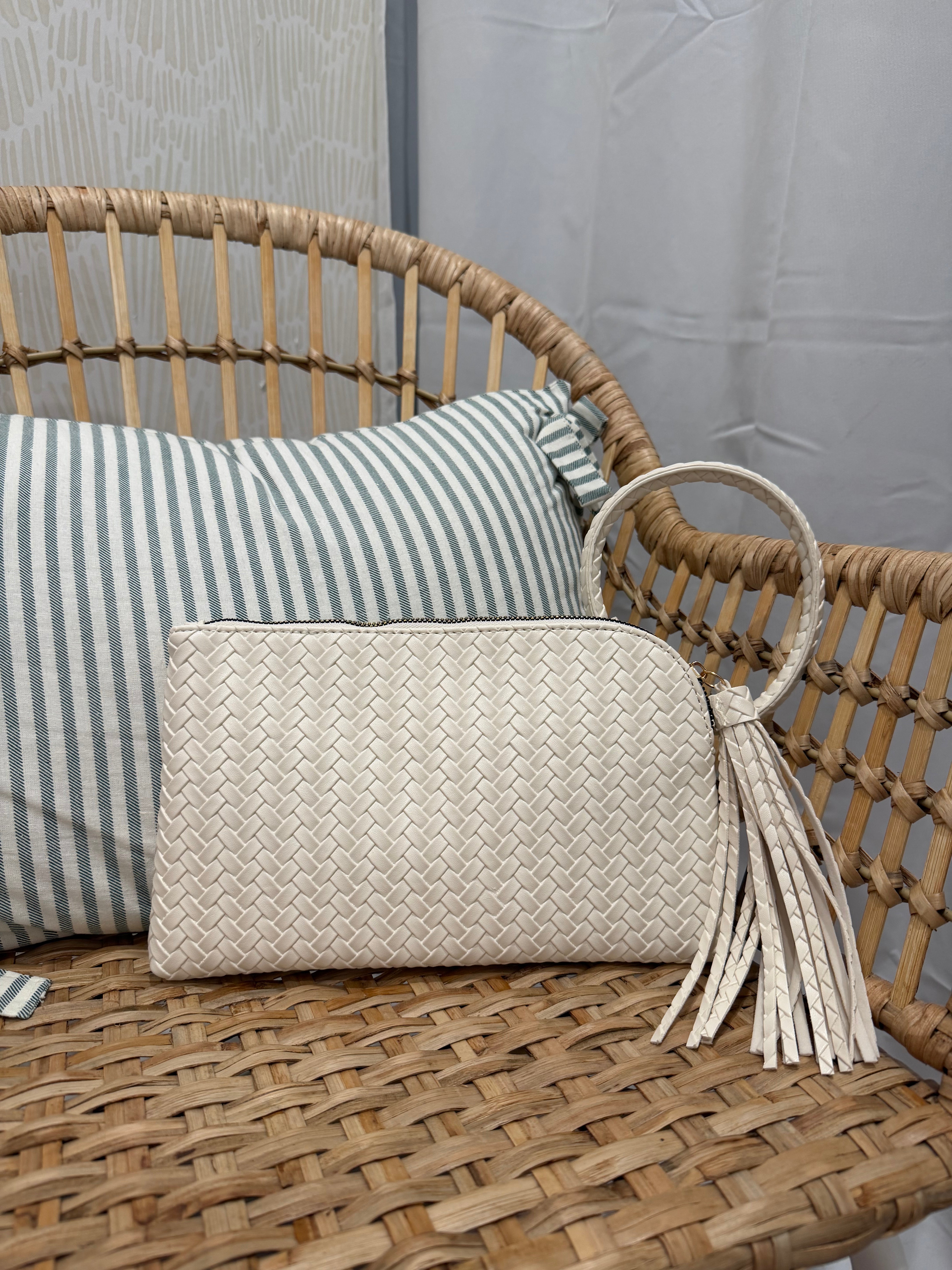 Woven Fringe Cuff Handle Clutch Bag | Ivory