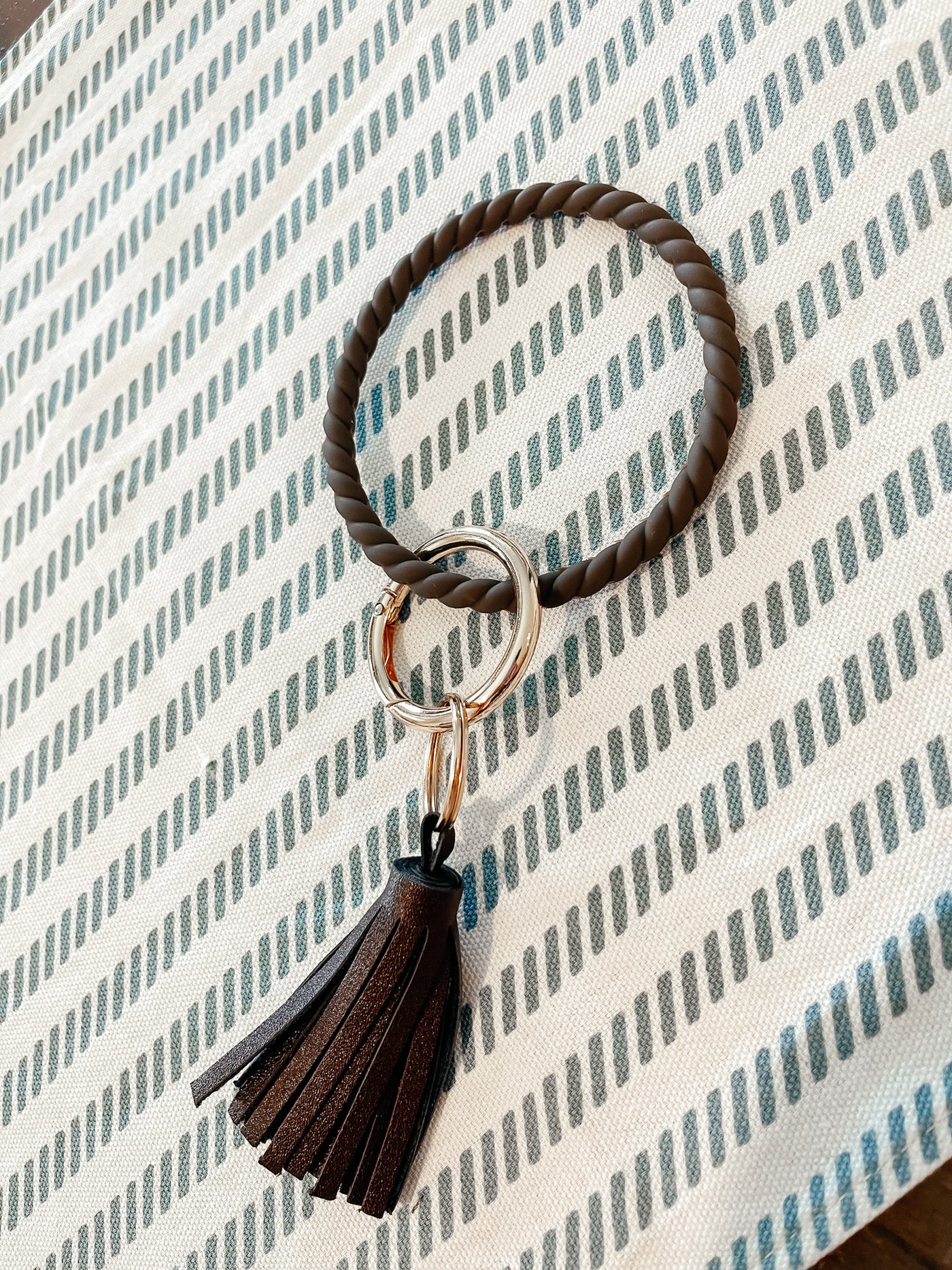 Twisted Silicone Key Ring with Tassel | Brown