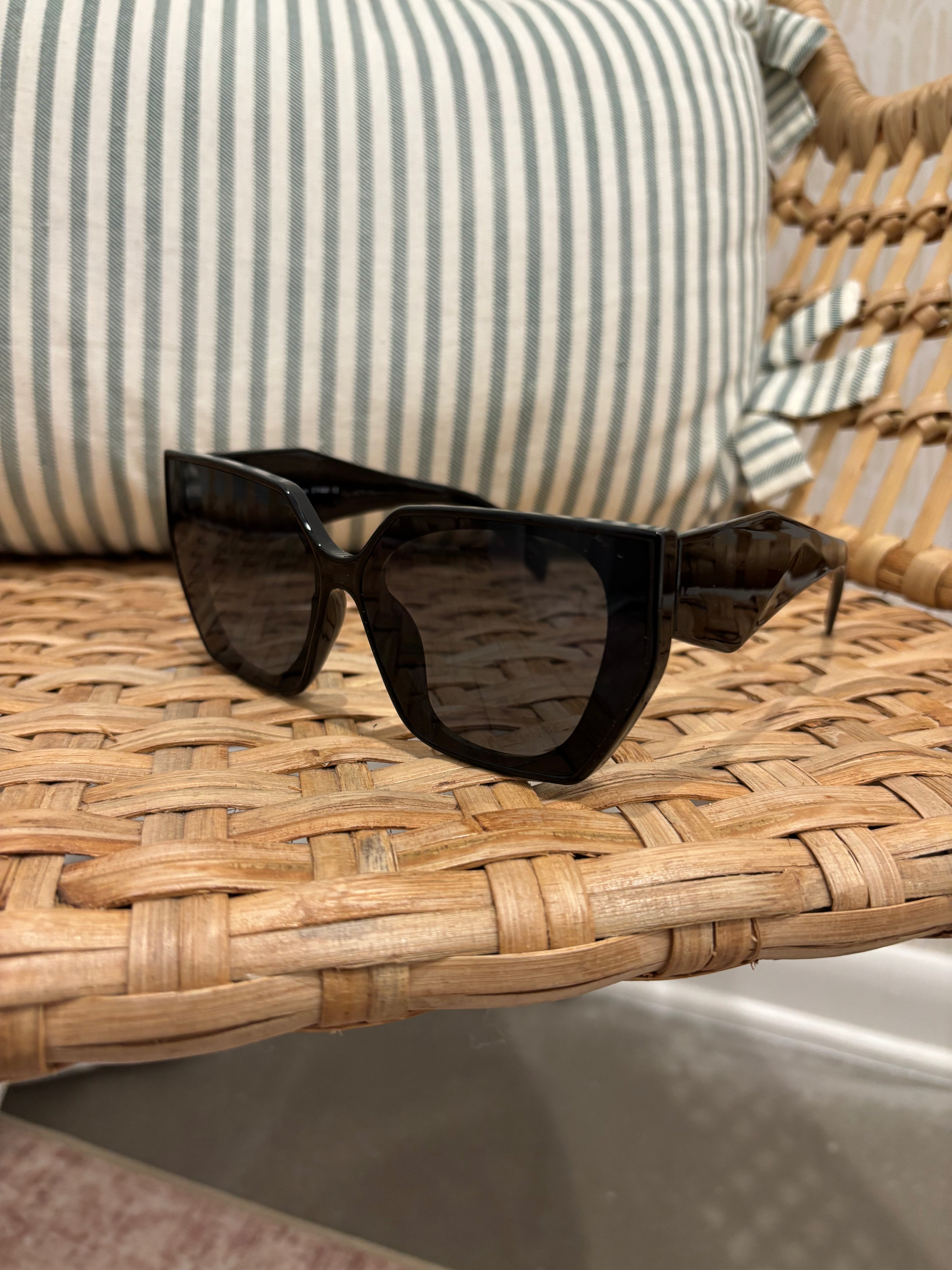 Rectangular Cat-Eye Sunglasses | Black