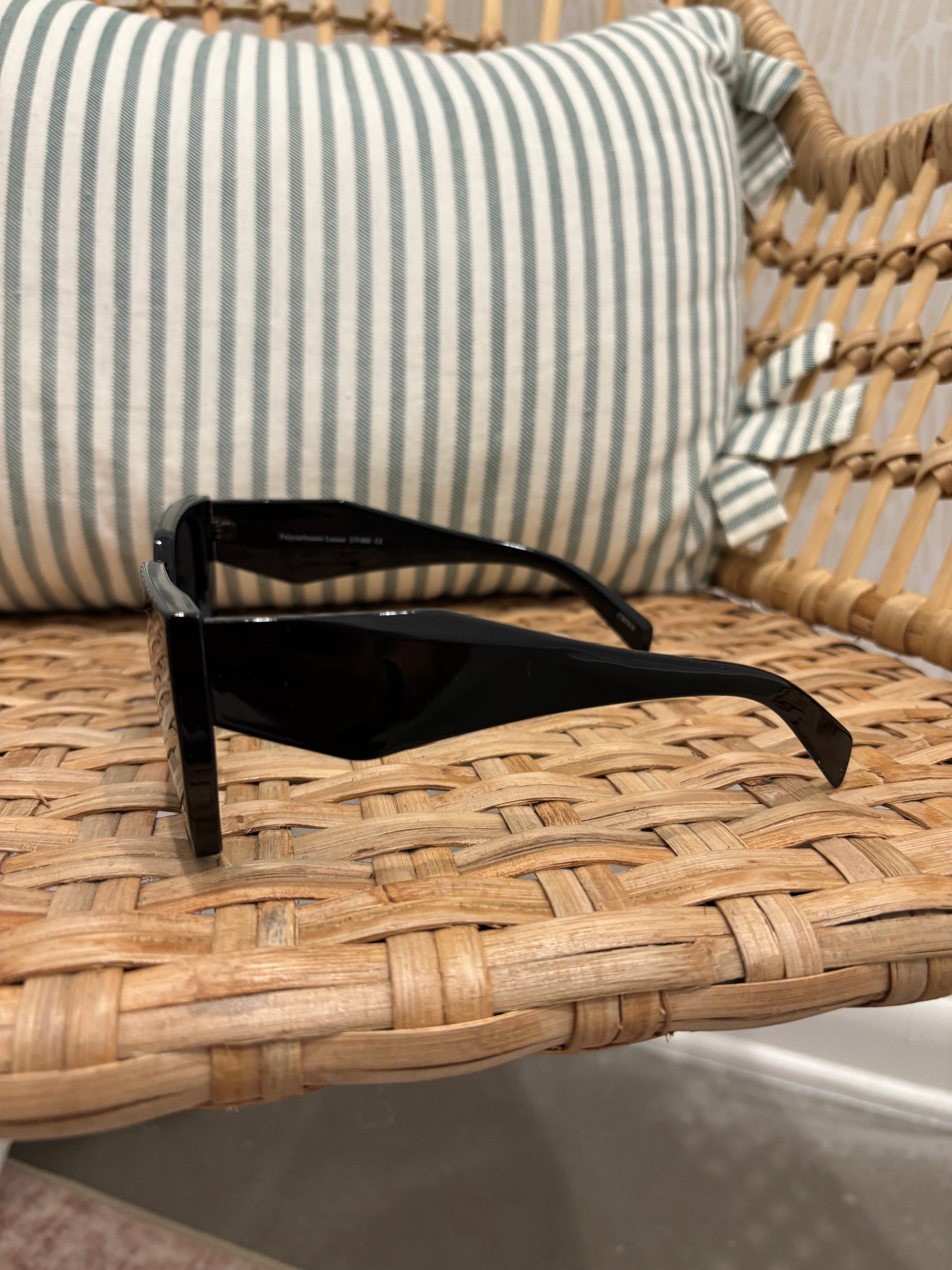 Rectangular Cat-Eye Sunglasses | Black