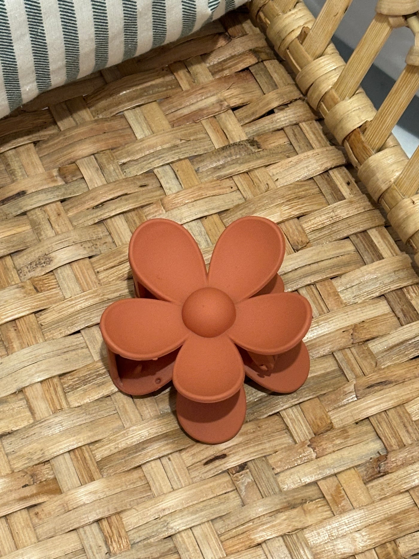 Matte Flower Hair Claw Clip | Coral