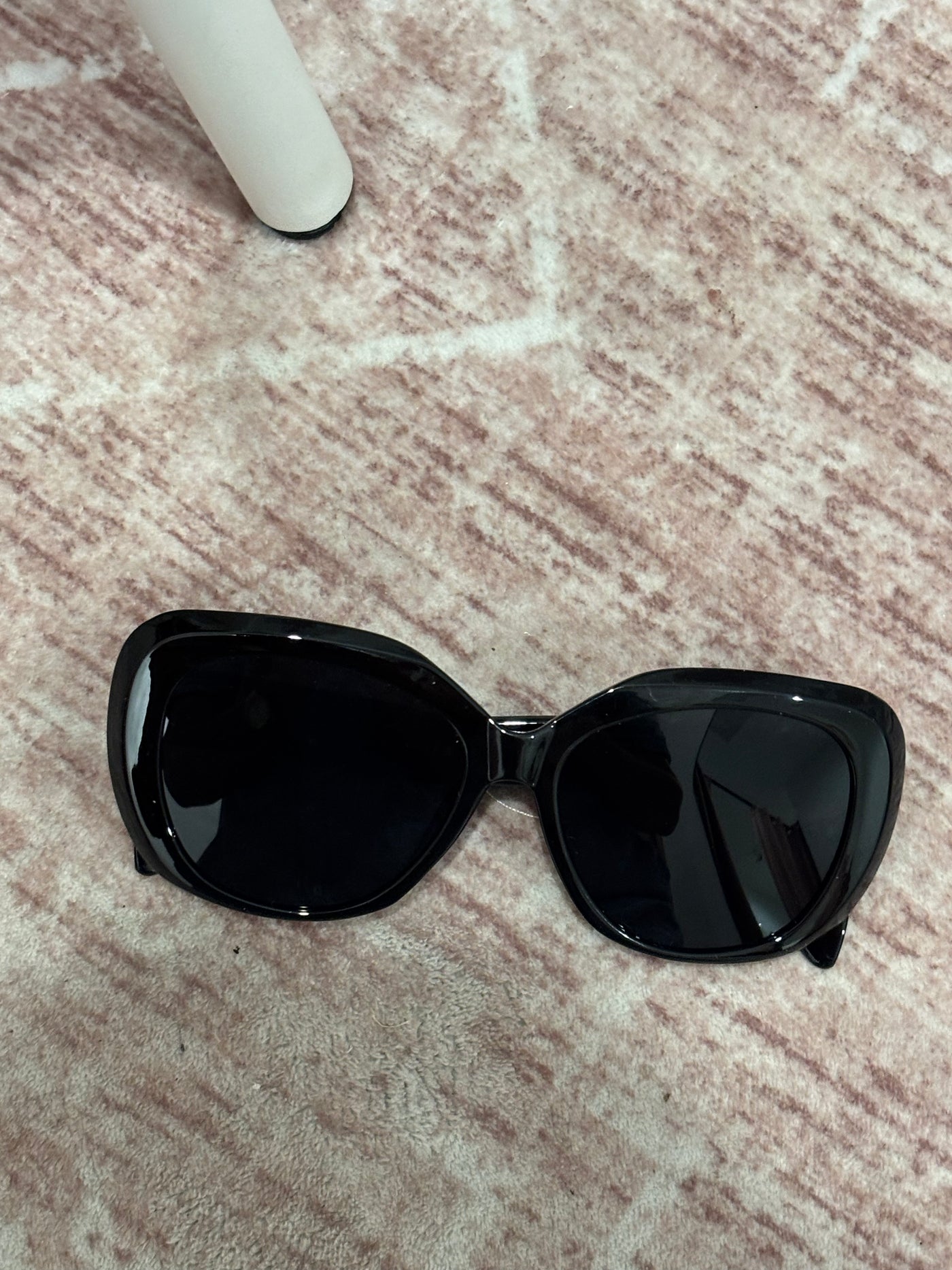 Round Frame Sunglasses | Clear Black