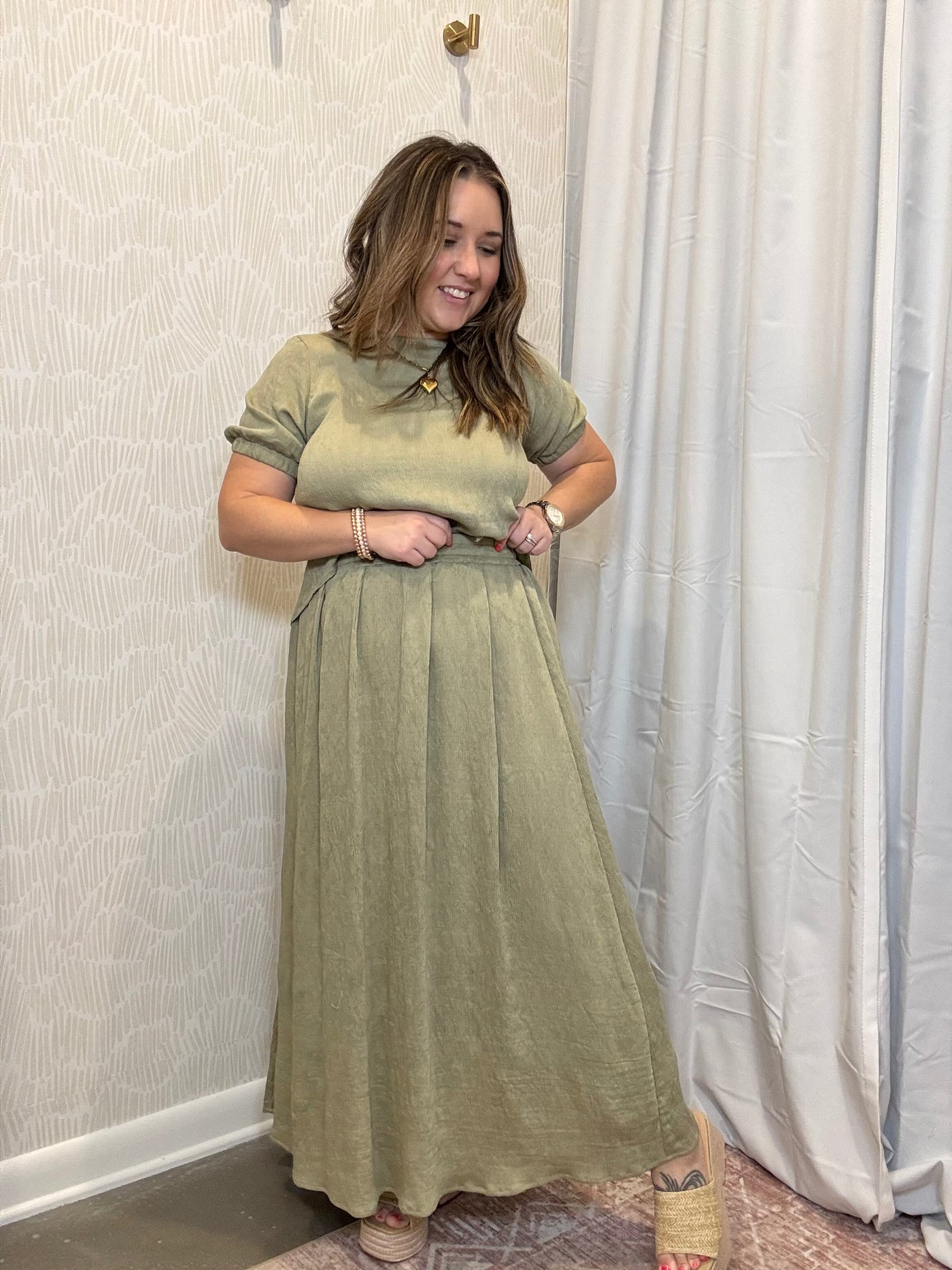 Puff Sleeve Back Tie Shirt | Olive Green