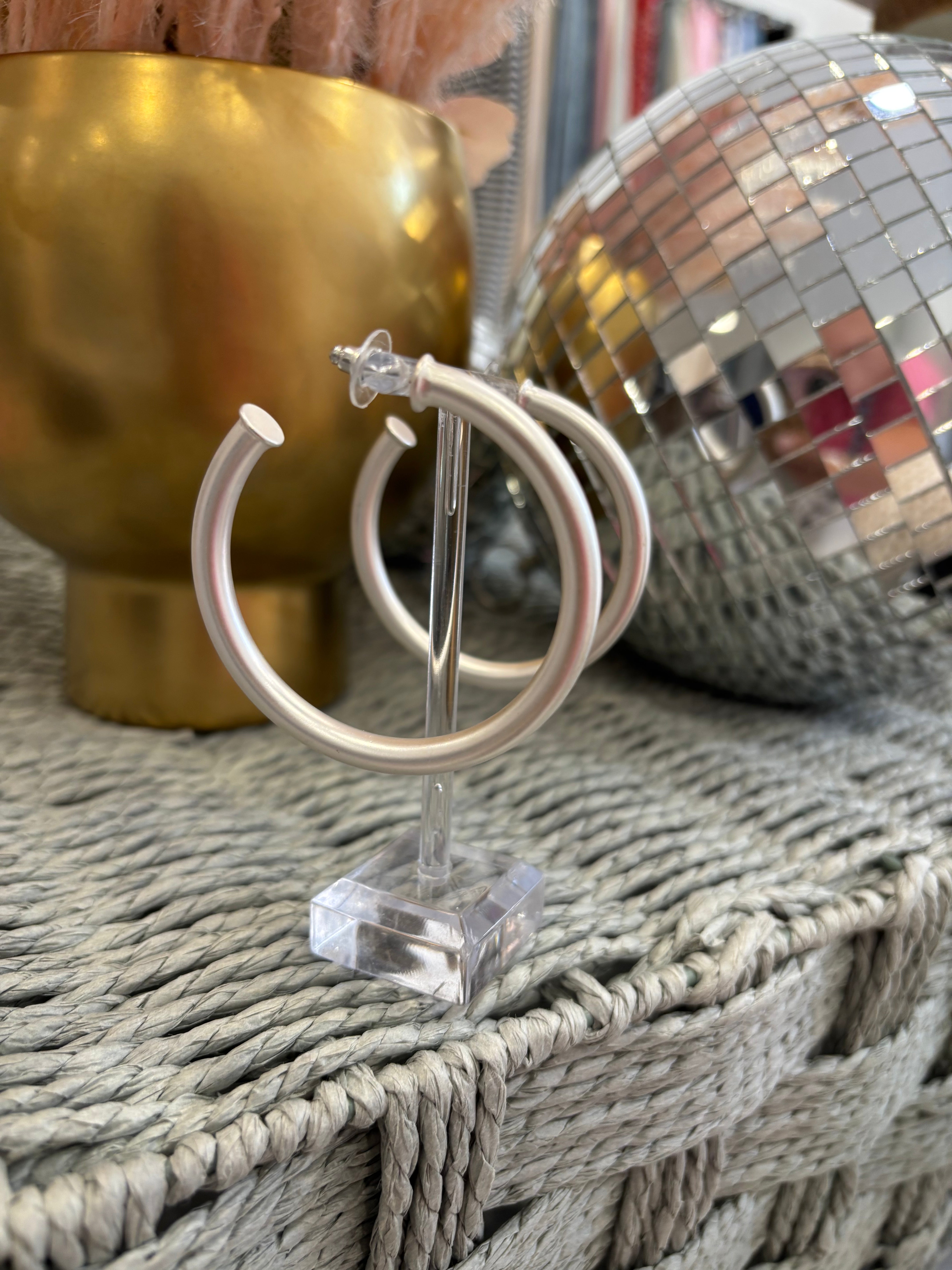 Satin Hoop Earring | Silver