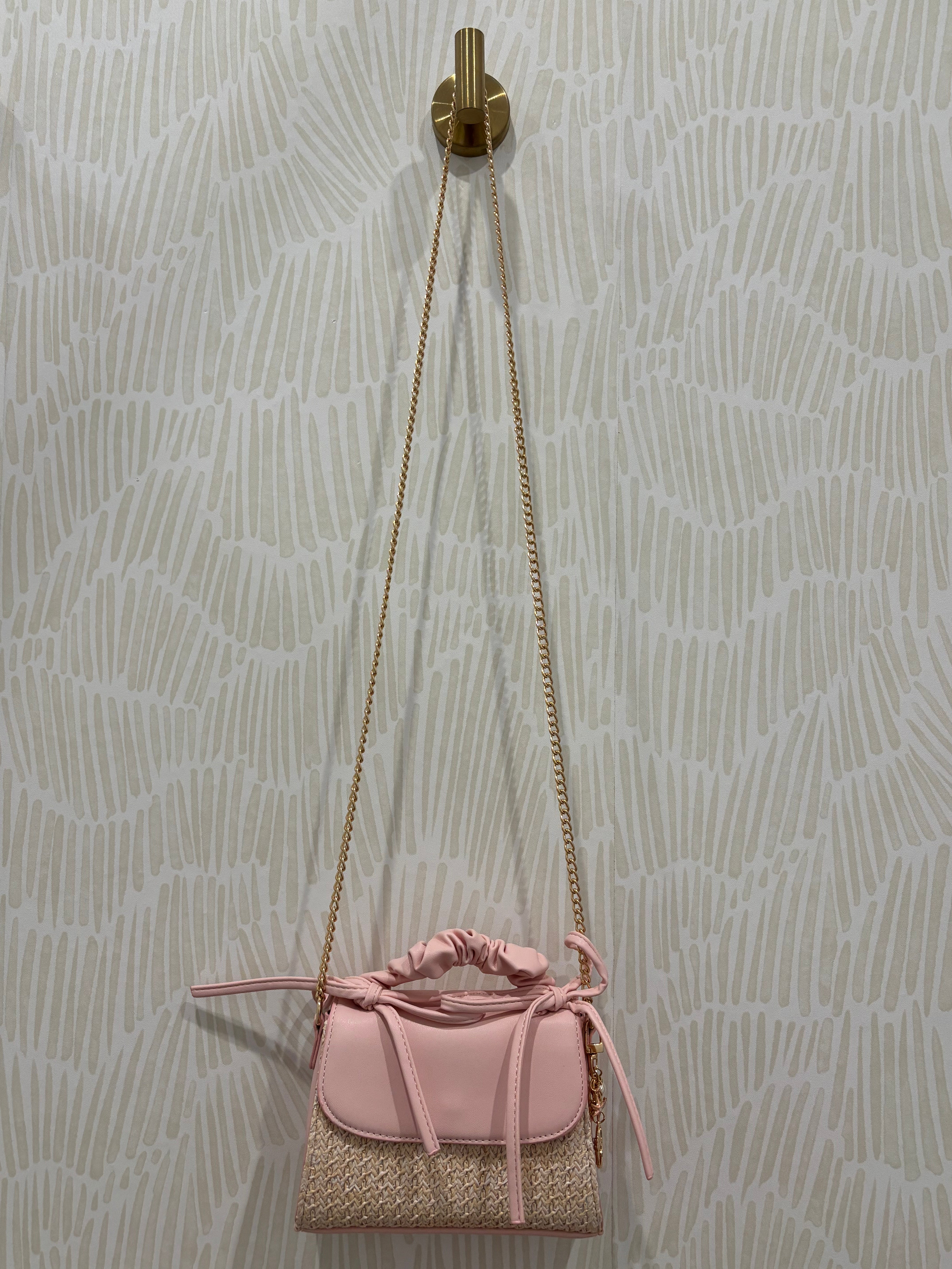 Ruched Bow Handle Straw Mini Bag with Shell Charm | Pink