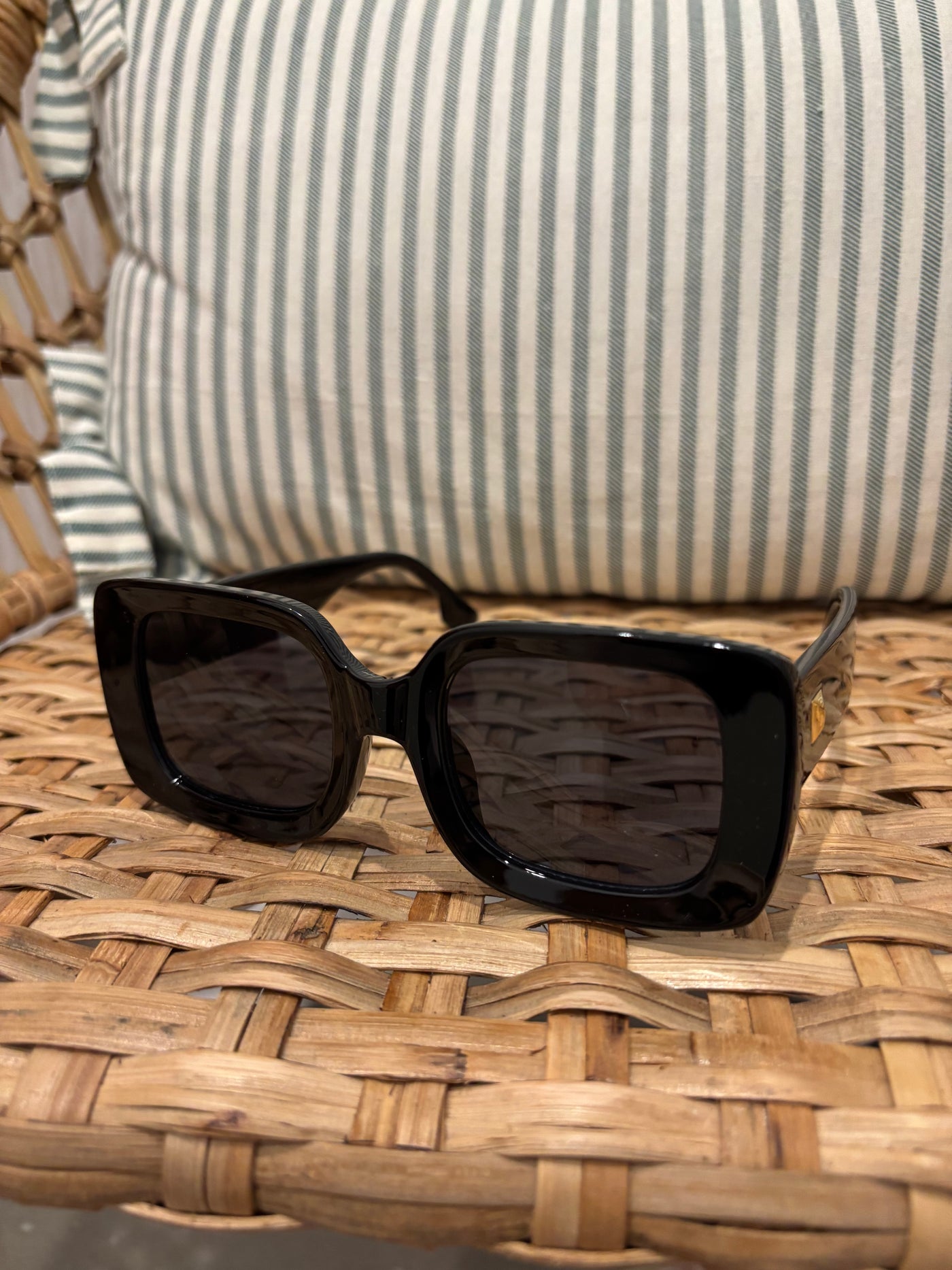 Retro Rectangle Frame Sunglasses | Light Brown