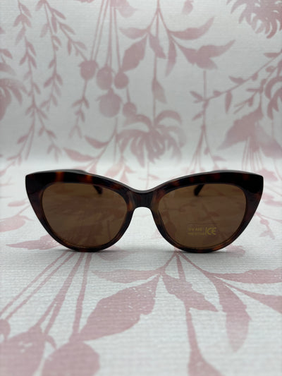 Cateye Sunglasses // Brown Tortoise