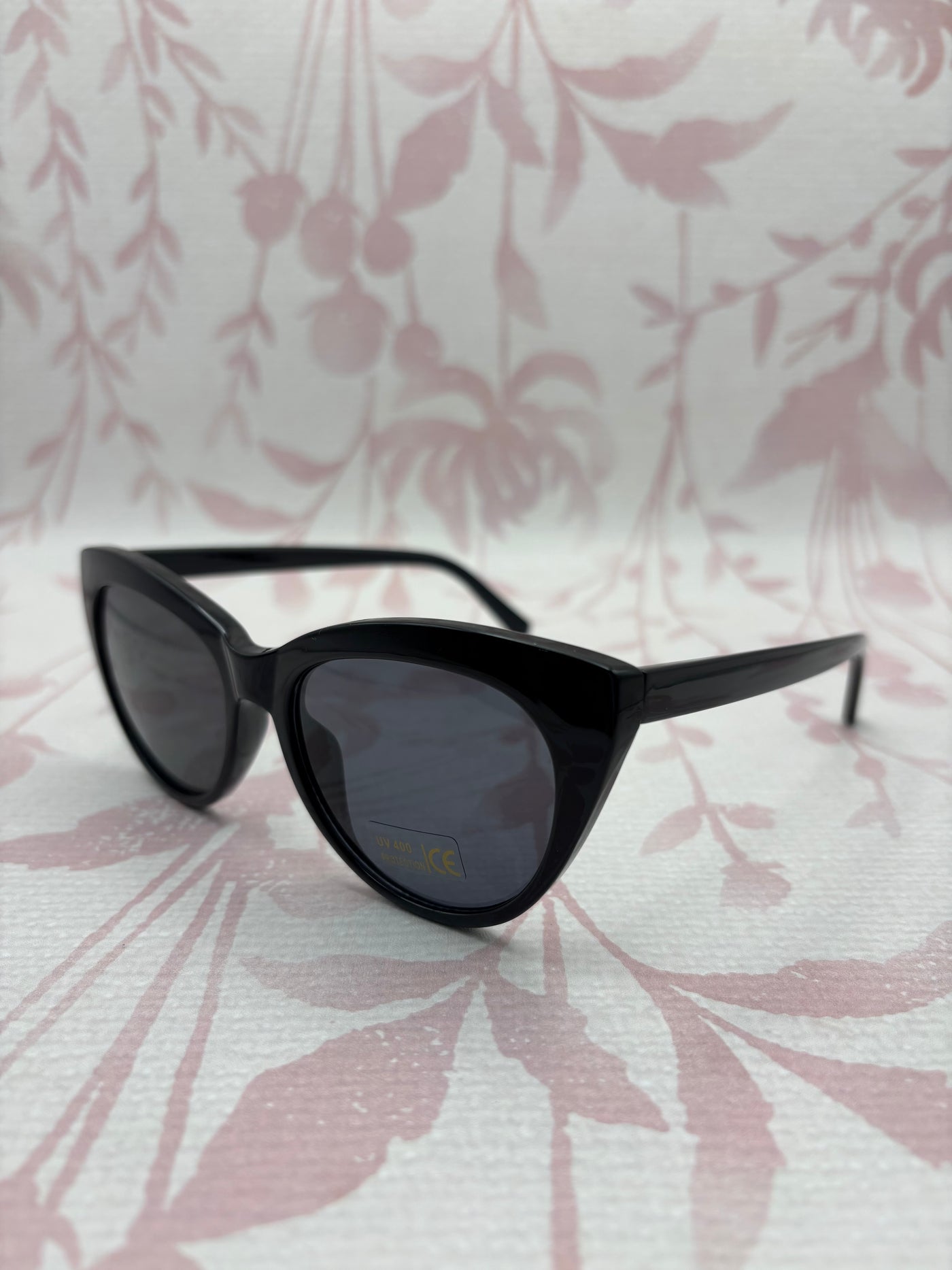 Cateye Sunglasses // Black