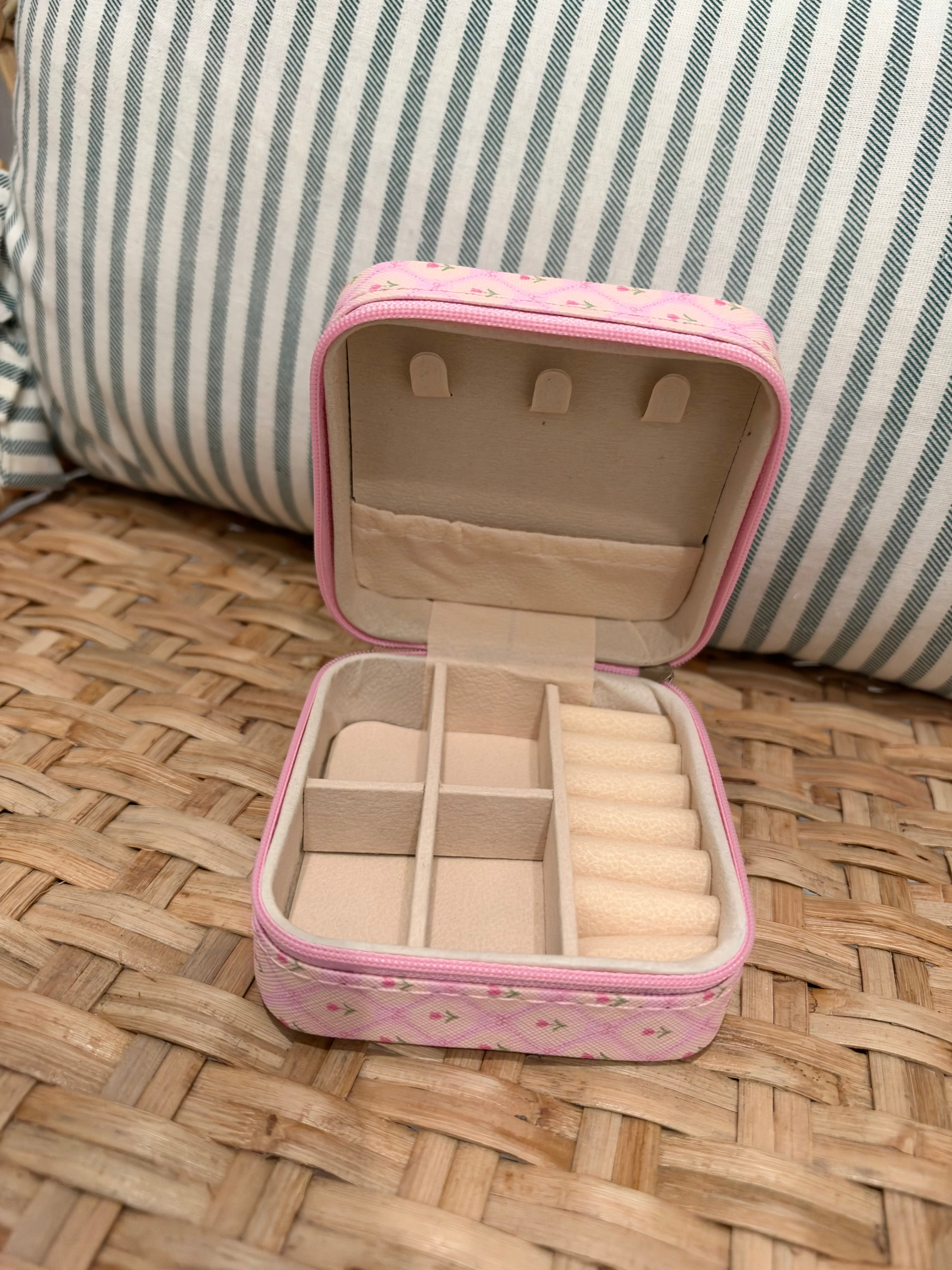 Jewelry Travel Box Case | Pink Flowers
