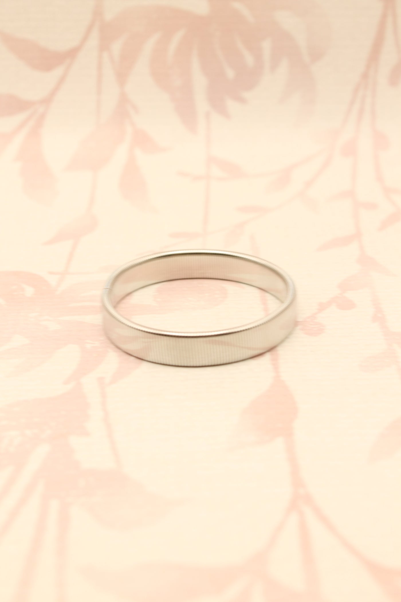 Ribbed Stretch Bangle | Silver