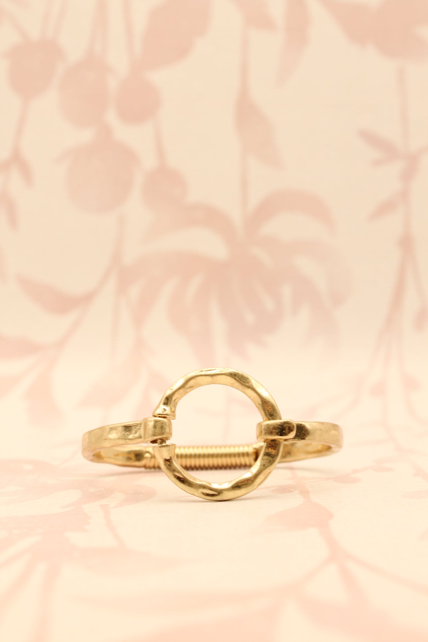 Hammered Circle Bangle | Gold