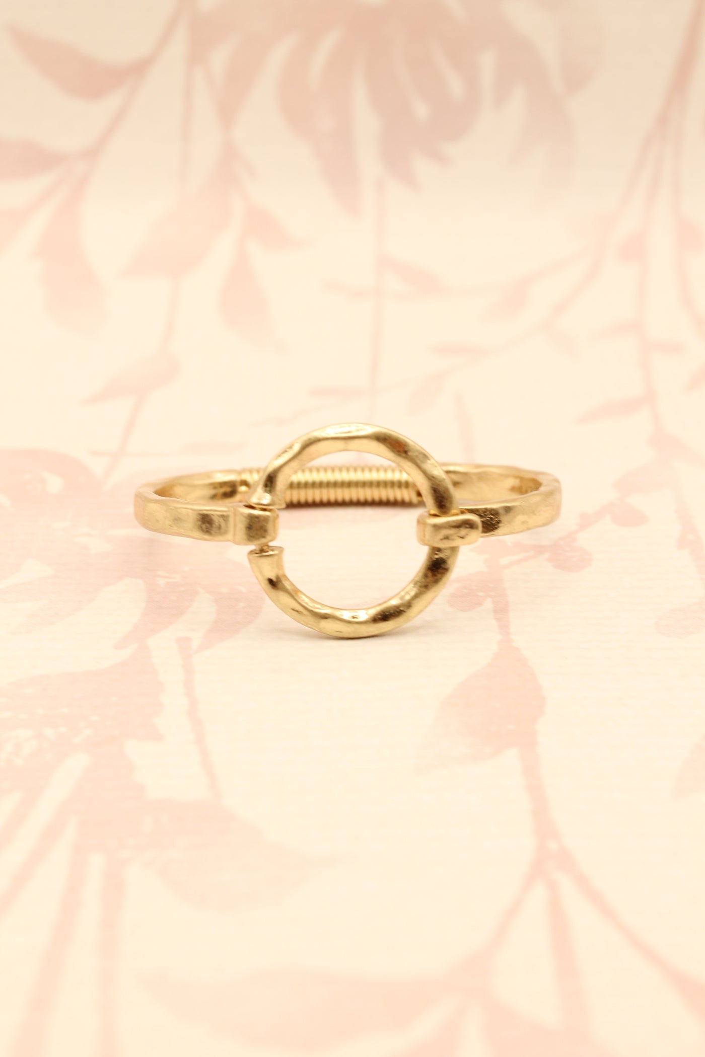 Hammered Circle Bangle | Gold