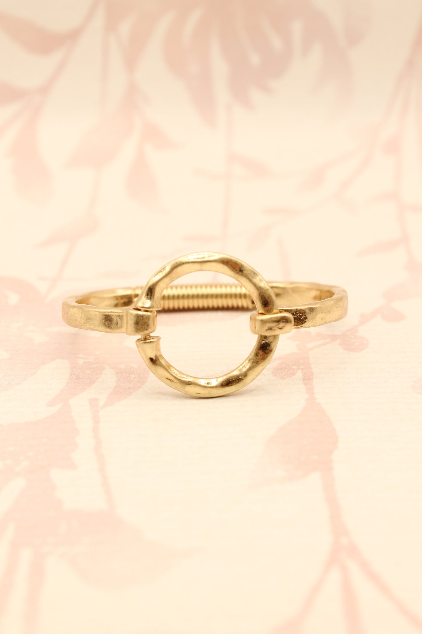 Hammered Circle Bangle | Gold