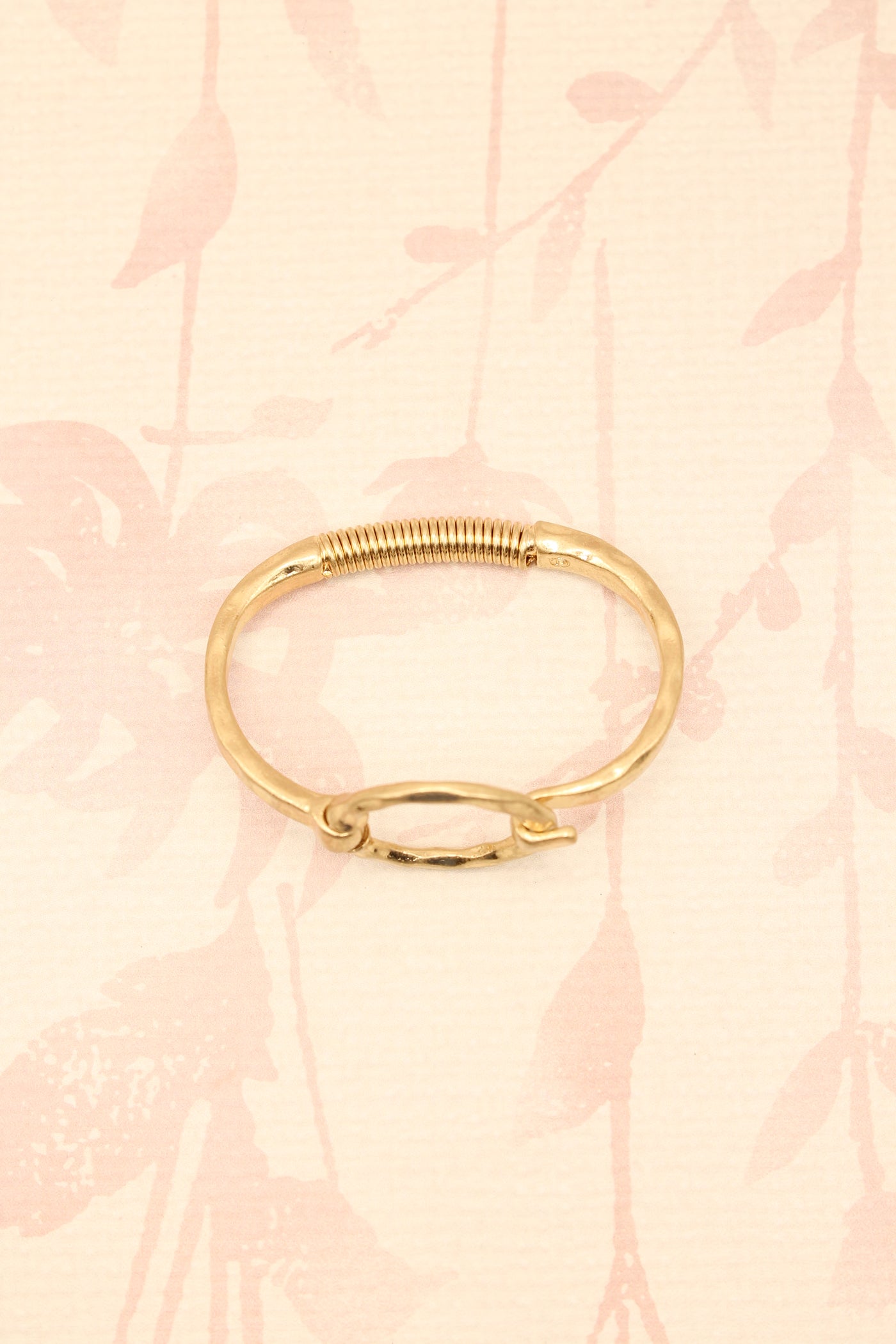 Hammered Circle Bangle | Gold