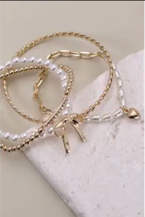 Bow Pearl Bangle Set